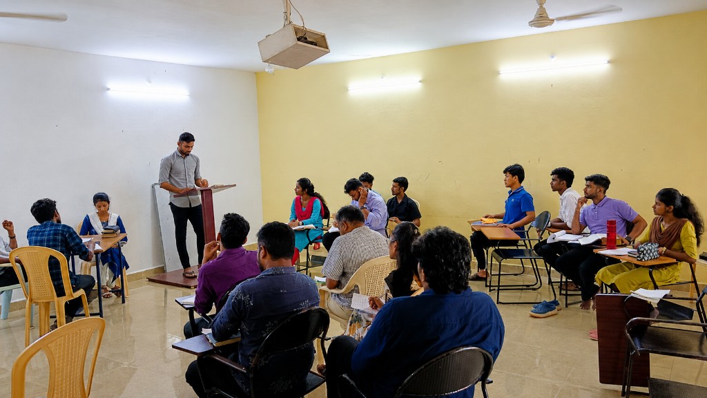 Campus Facilities - Classroom lecture session